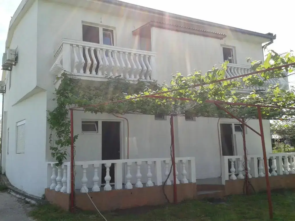 Ульцинь: Kastrati Apartments