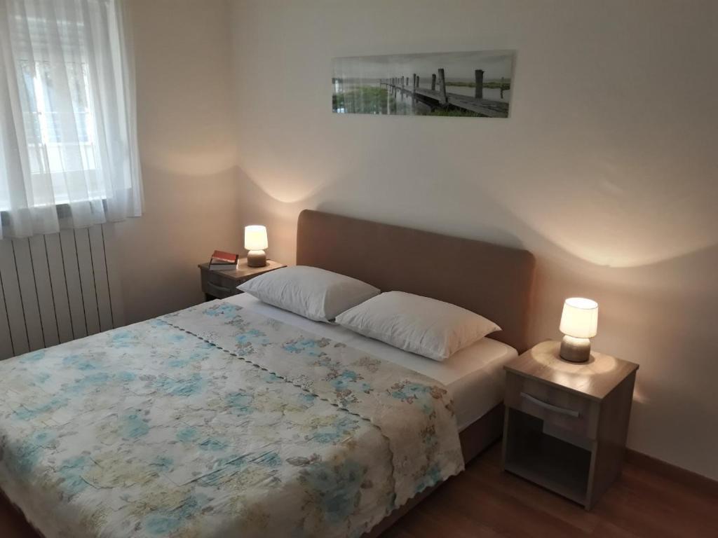 Петровац: Apartmani Agape