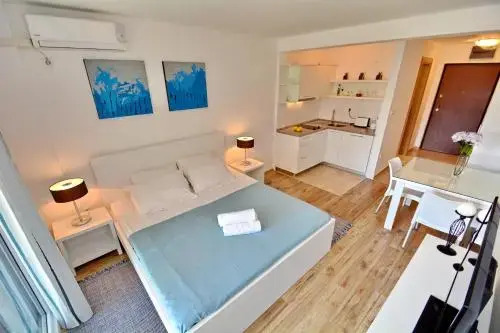 Тиват: Dimitris Apartments