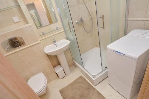 Тиват: Dimitris Apartments