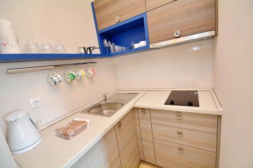 Тиват: Dimitris Apartments