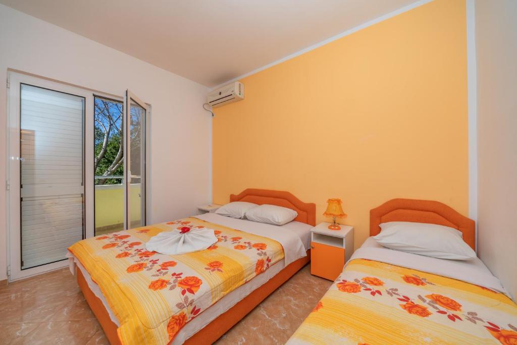 Сутоморе: Apartmani Milacic