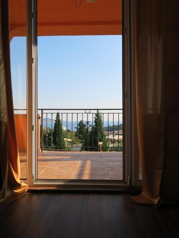 Сутоморе: Apartments Victoriya