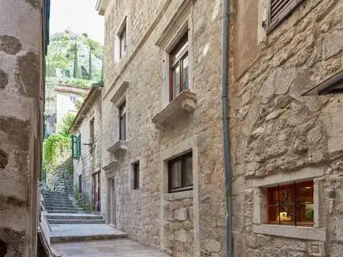 Доброта: Hostel Cent