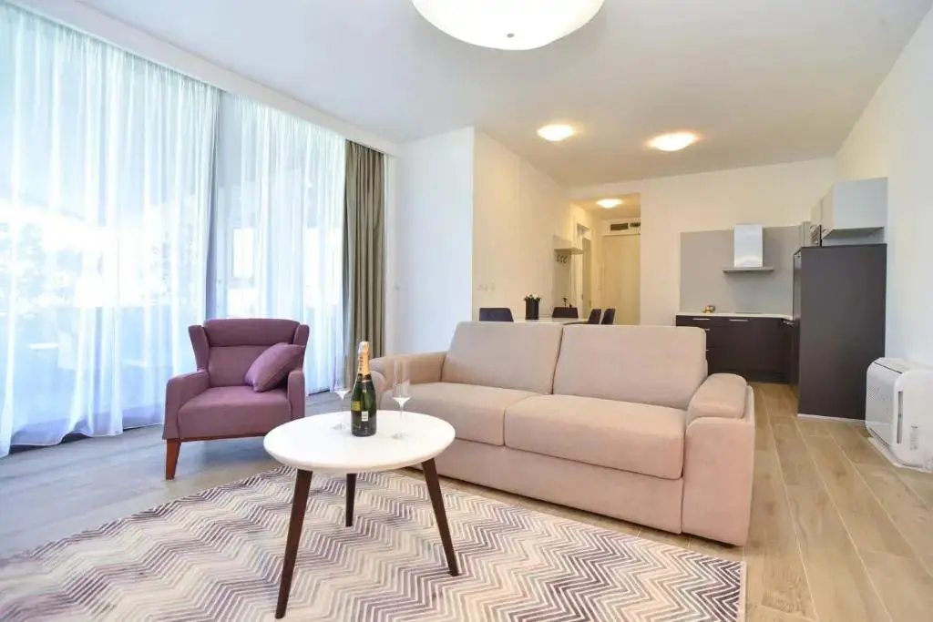 Будва: Amare Luxury Apartments
