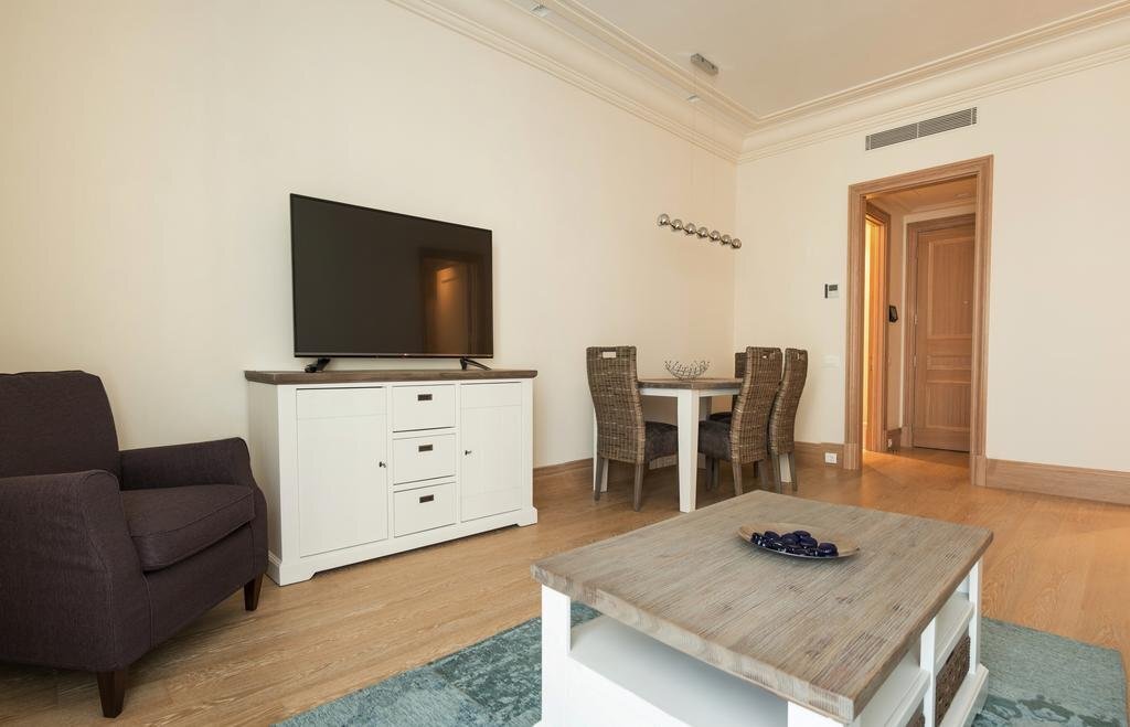 Тиват: Apartments Beltour