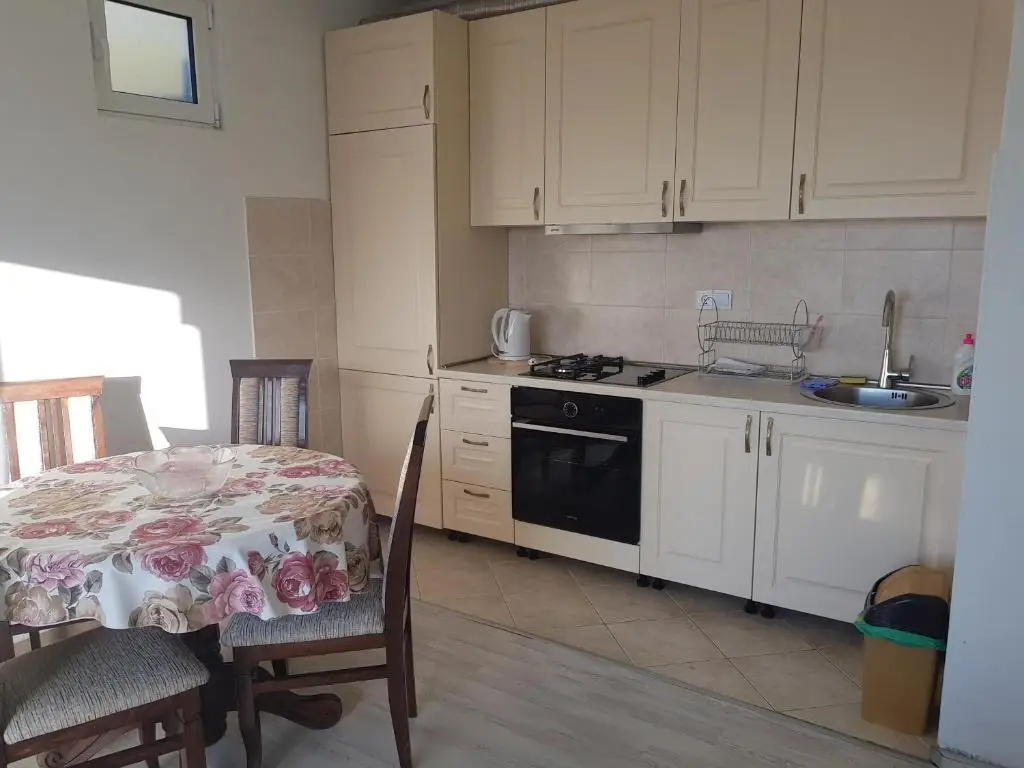 Свети-Стефан: Apartments Vukovic