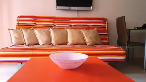 Будва: Studio Orange