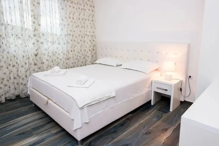 Бусат: Limunada Apartments