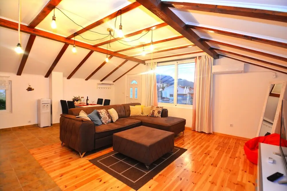 Тиват: Apartmani Raicevic