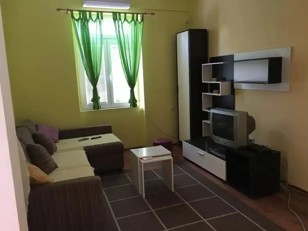 Тиват: Apartmani Raicevic
