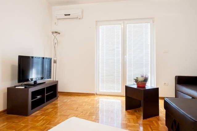 Sunny Flat With A Beautiful View — фото 1