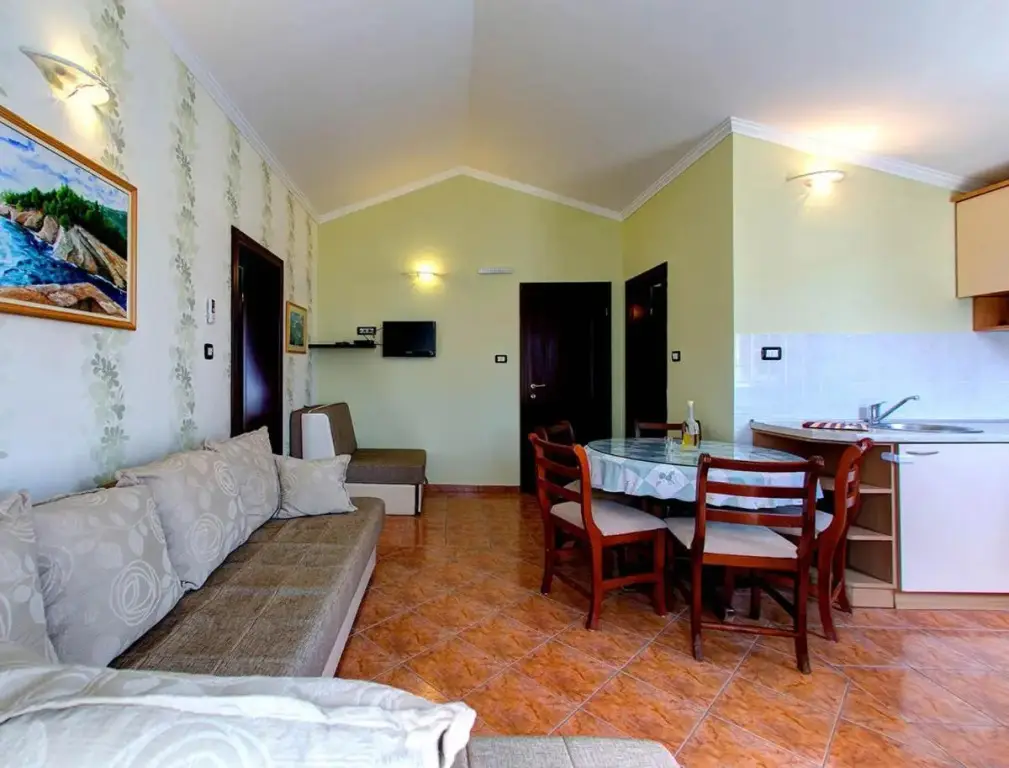 Петровац: Vila Koral