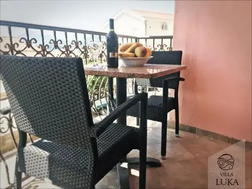 Свети-Стефан: Apartments Villa Luka