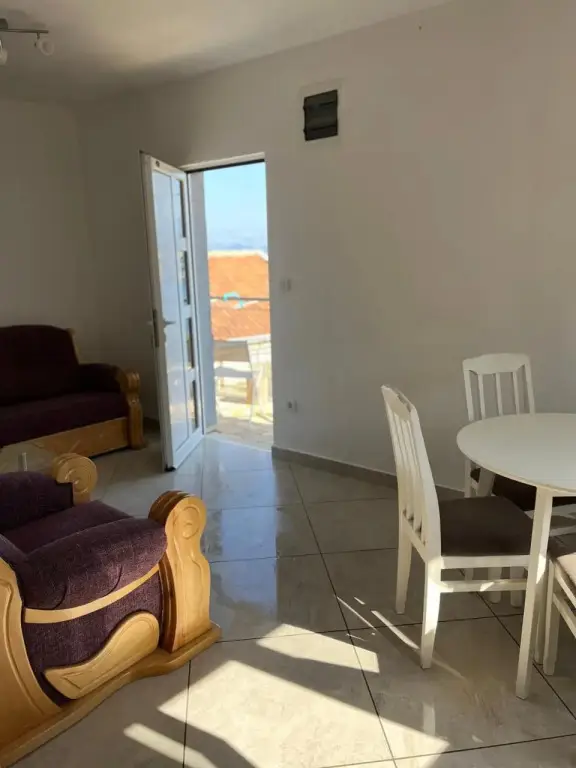 Бусат: Apartmani Bojana