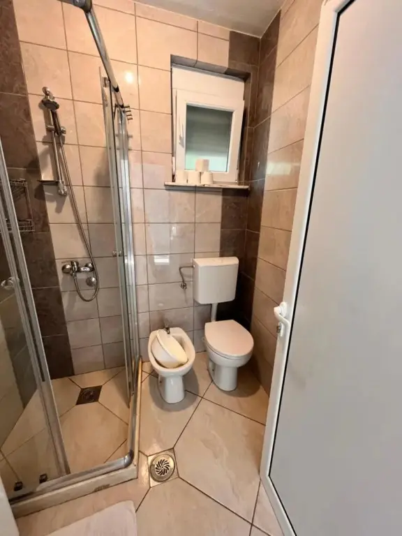 Бусат: Apartmani Bojana