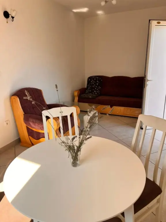 Бусат: Apartmani Bojana