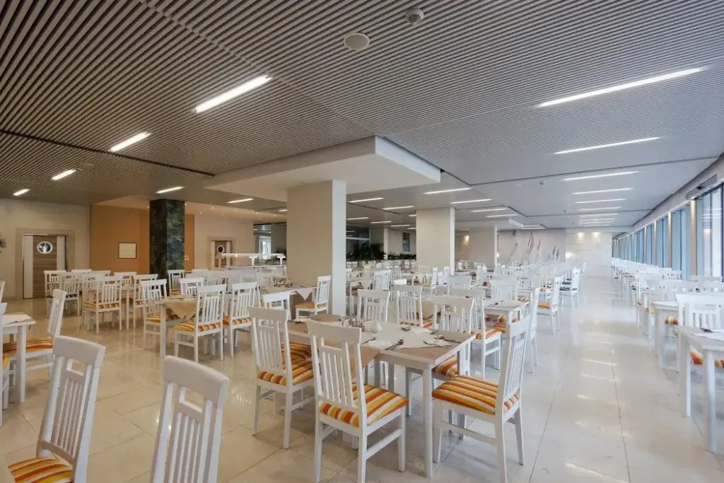 Биела: Carine Hotel Delfin