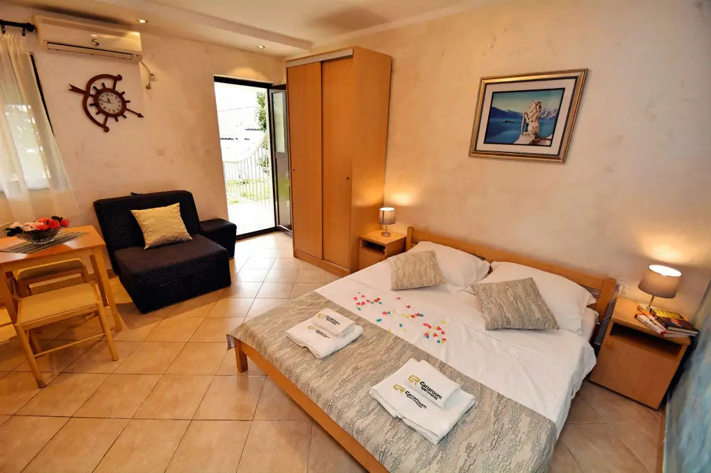 Столив: Step to Kotor bay Stoliv