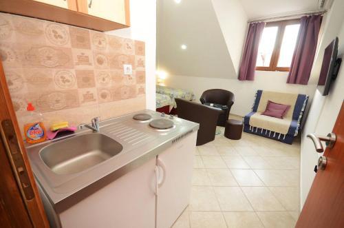 Доброта: Tajami Apartments