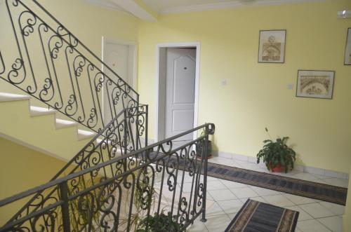 Даниловград: Hotel Pejović