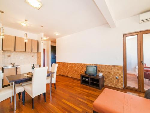 Петровац: Apartments DM