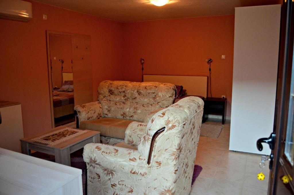 Доброта: Apartments Bućin