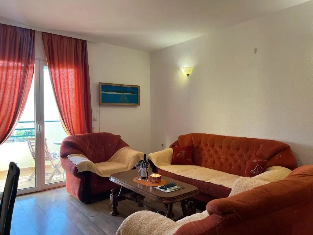 Бар: Apartments Mujovi
