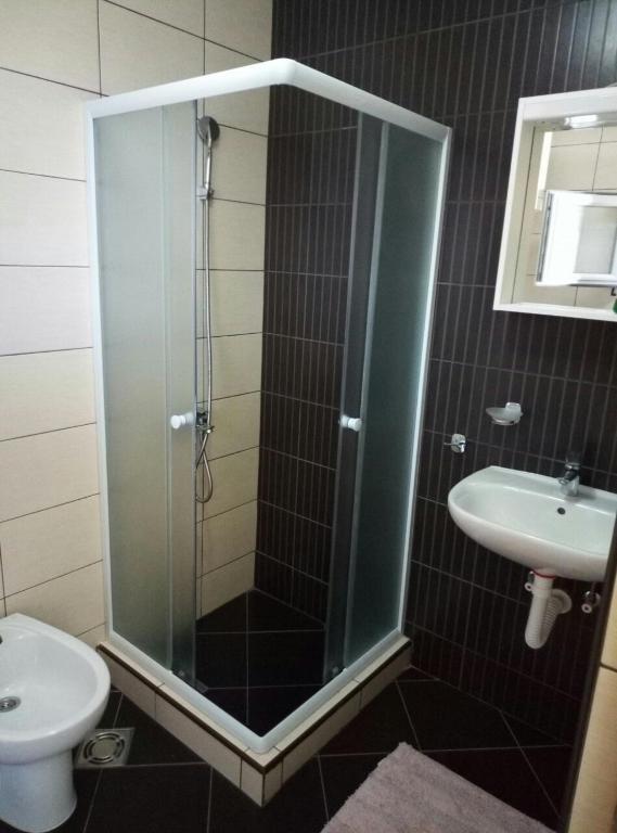 Крашичи: Apartments Vidikovac