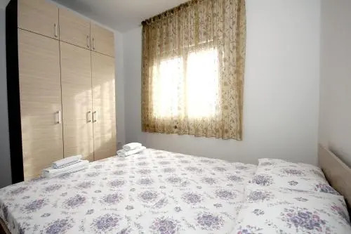 Петровац: Apartments Residence Dj