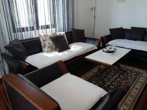 Добро Вода: Tuna Apartments