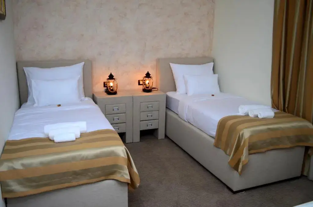Тиват: Hotel Helada
