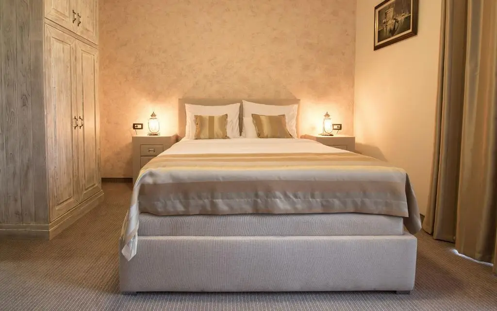 Тиват: Hotel Helada
