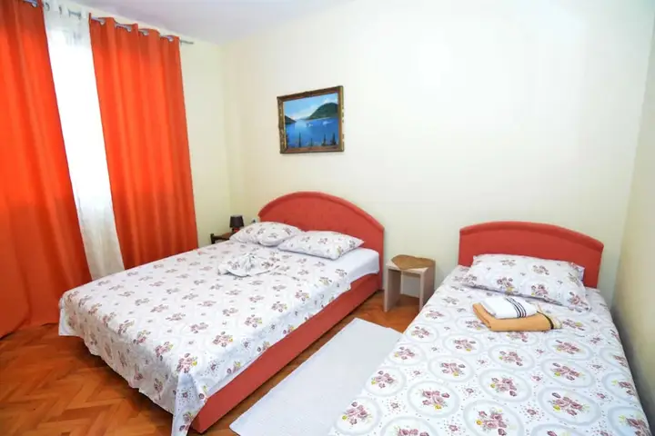 Столив: Holiday Home Cattaro