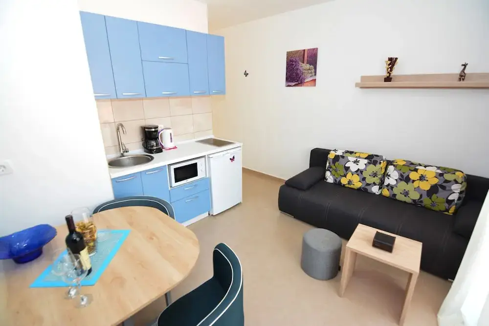Столив: Holiday Home Cattaro