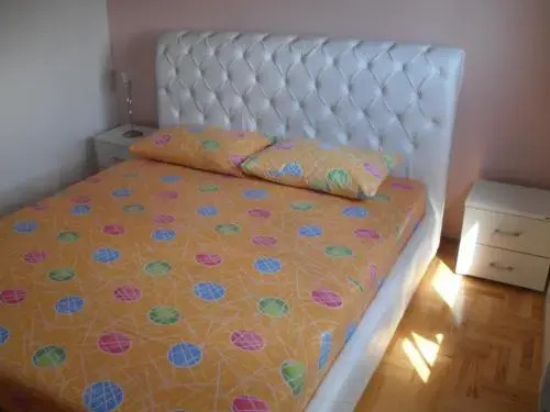 Тиват: Apartment Peka