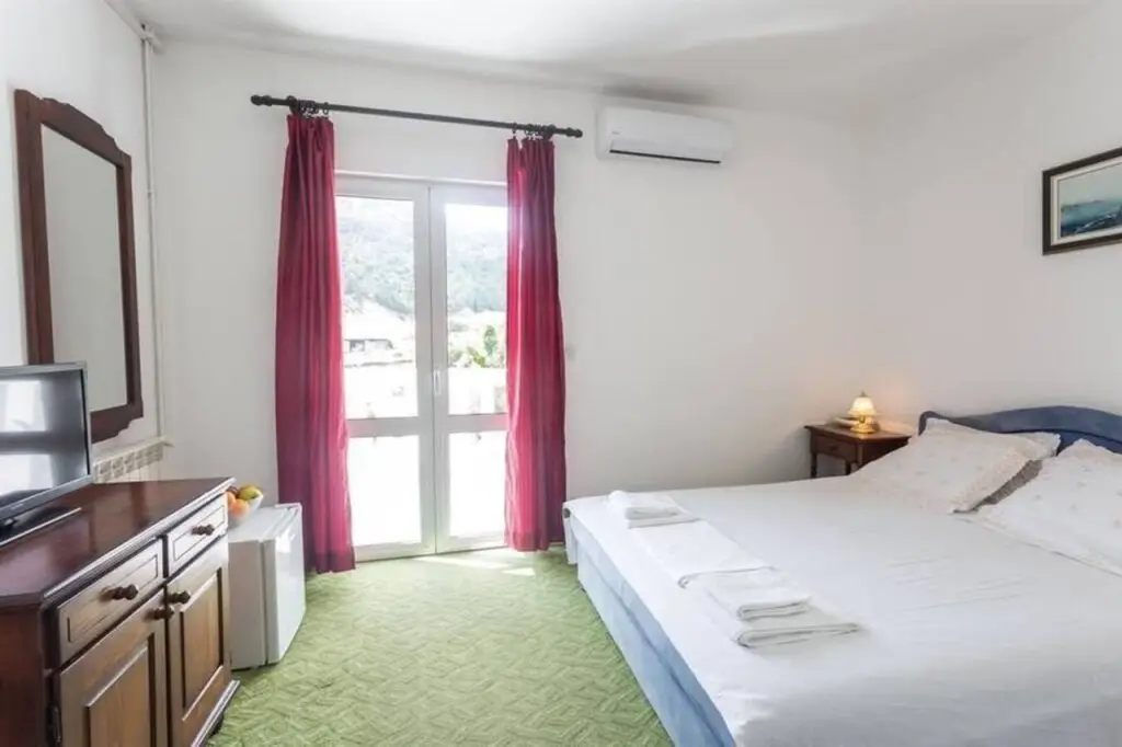 Будва: Hotel Jovana