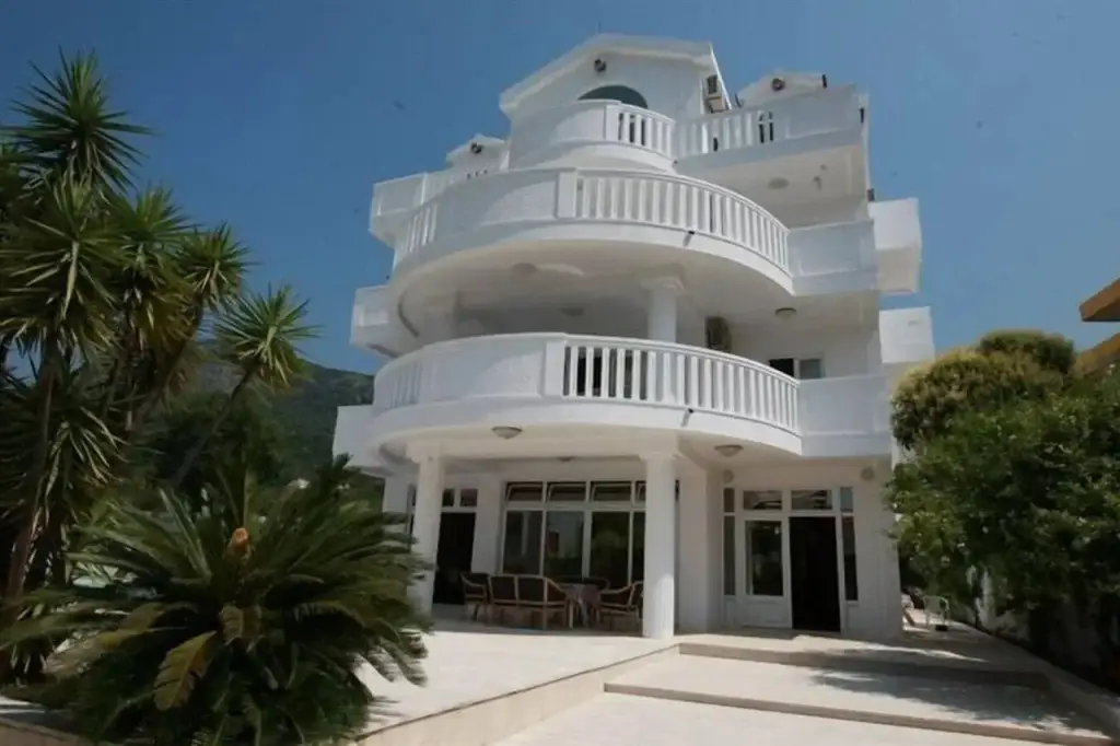 Будва: Hotel Jovana