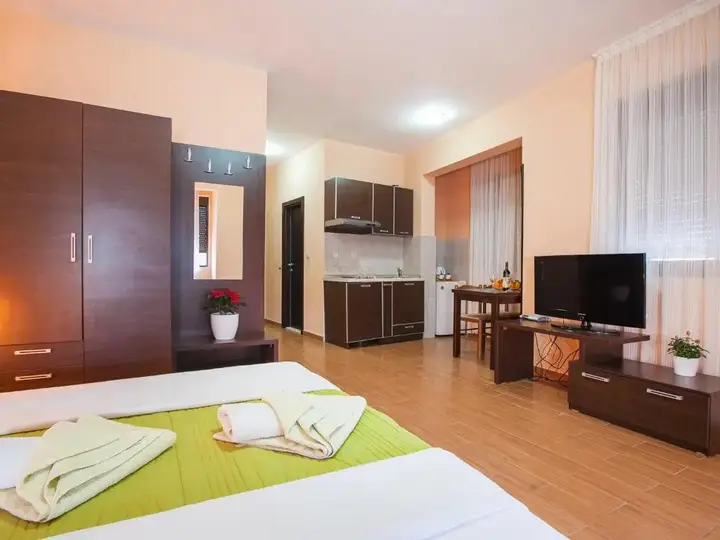 Петровац: Apartments Elite Azur