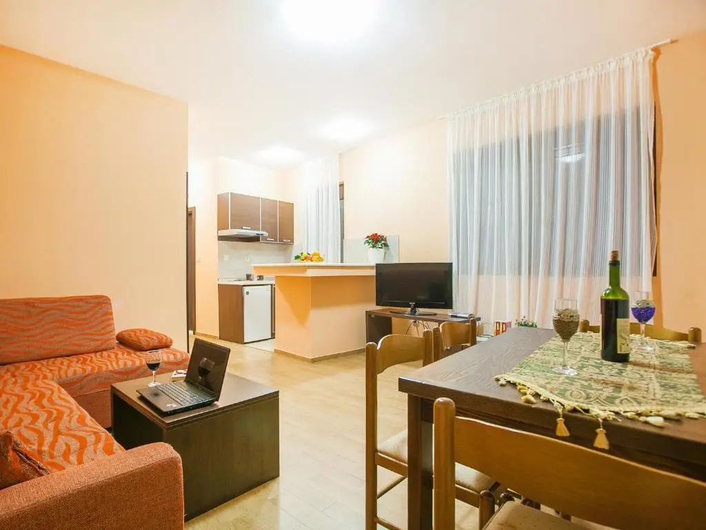 Петровац: Apartments Elite Azur
