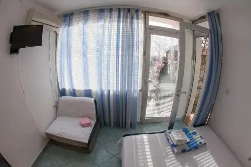 Будва: Guest House Slavuj