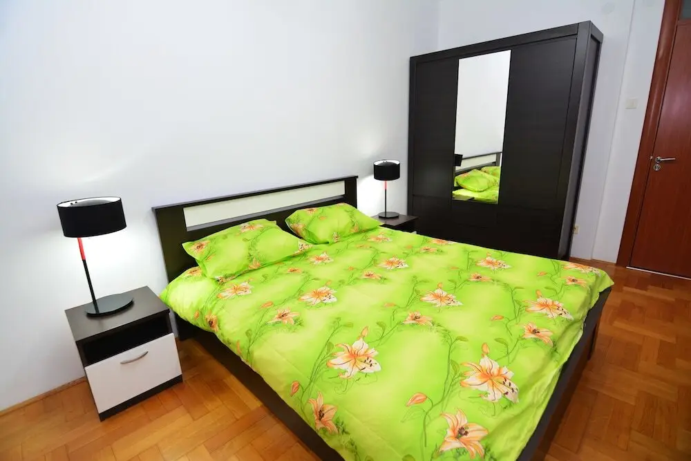 Тиват: Hana Apartment