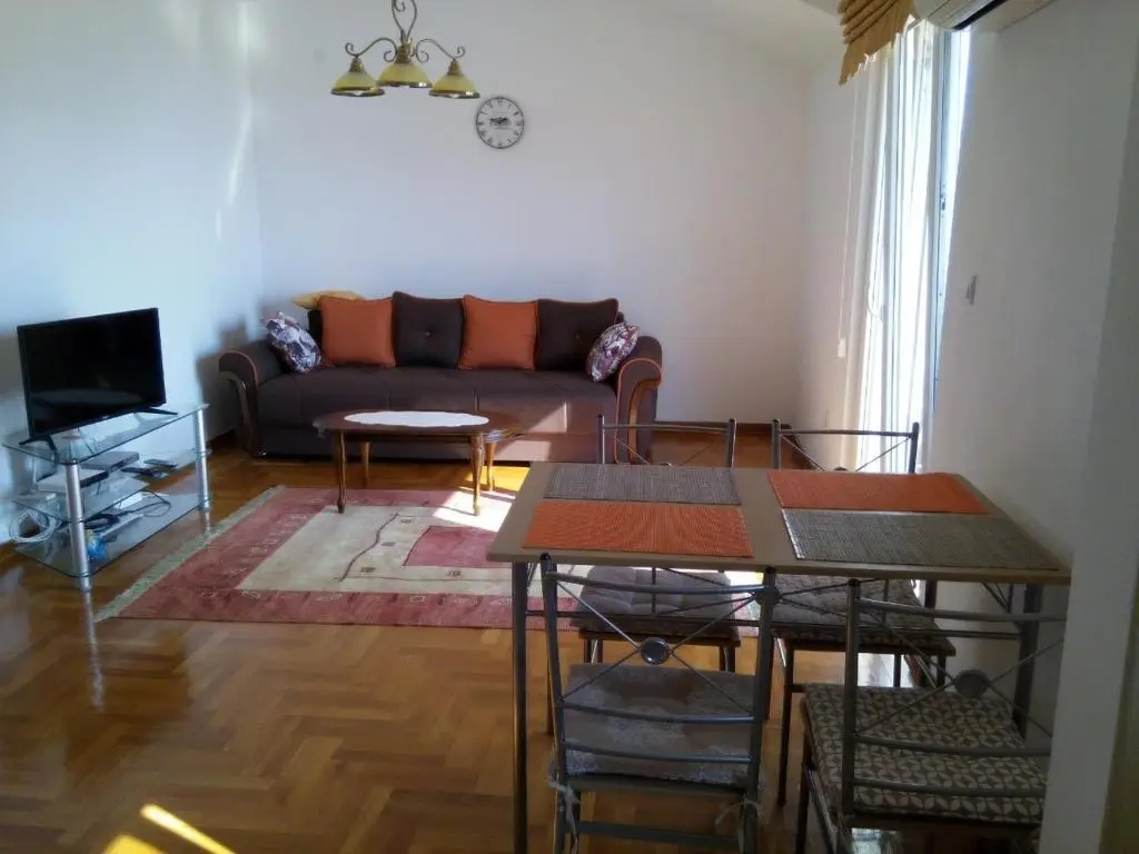 Херцег-Нови: Apartment Brace Grakalica 20b