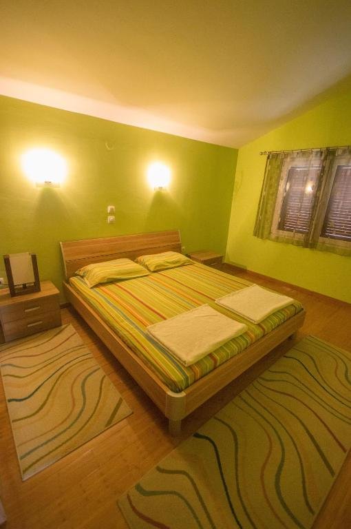 Рисан: Apartments Ćuković