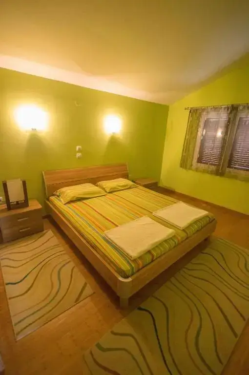 Рисан: Apartments Ćuković