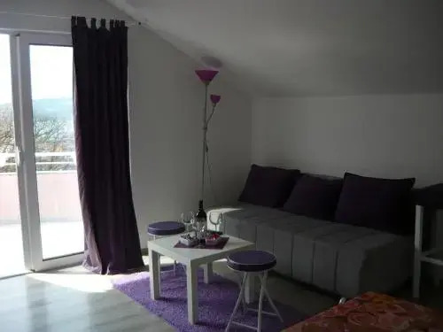 Тиват: Apartments Kuc