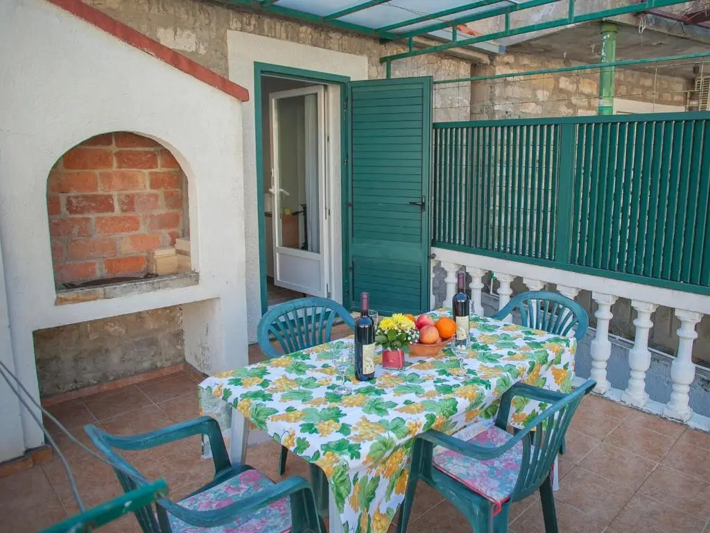 Петровац: Apartments Adria