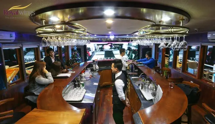 Халонг: Royal Wings Cruise