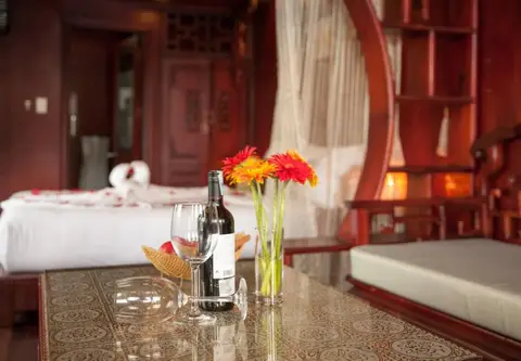 Halong Royal Palace Cruise — фото 1