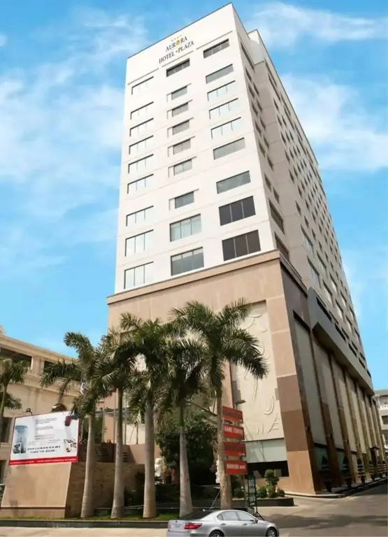 Aurora Hotel Plaza — фото 1